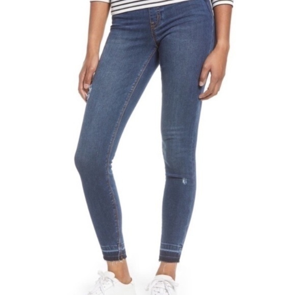 SPANX Distressed Denim Ankle Skinny Jeans Size Small - Picture 5 of 10